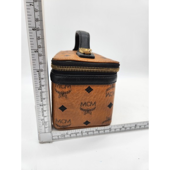 ❤️SOLD❤️MCM ROCKSTAR VANITY 331MCMXAiJ - Picture 3 of 13